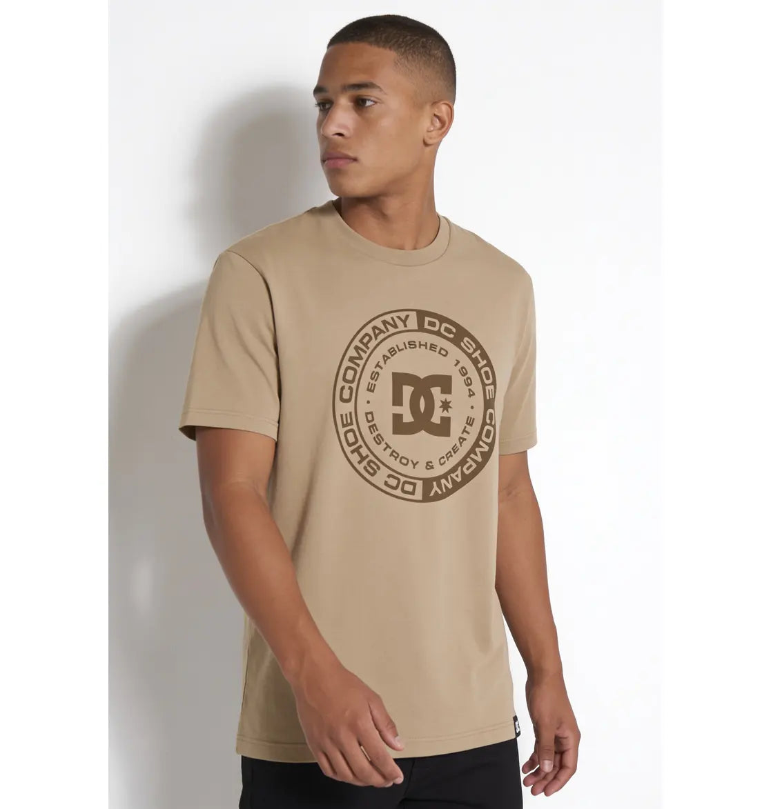 DC Polera Corpo FB Hombre Algodón Reciclado Café